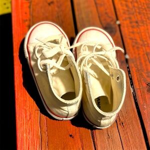 Converse Toddler size 7